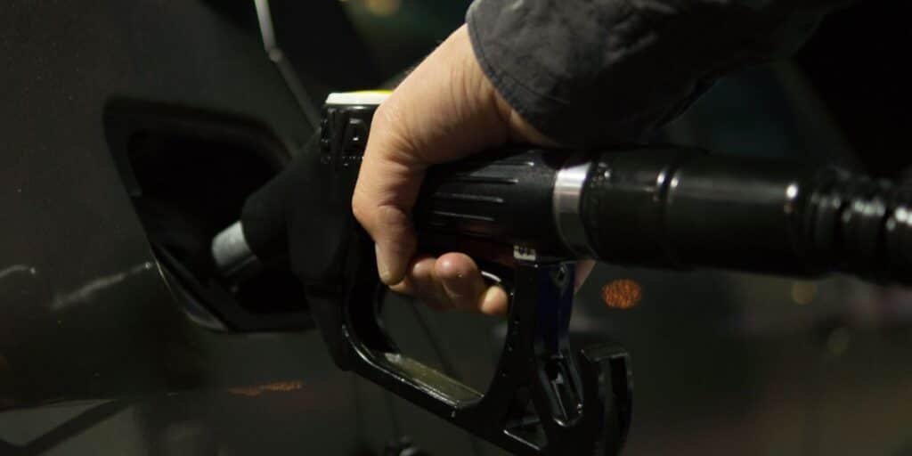 Fuel prices in Pakistan likely to rise from June 16