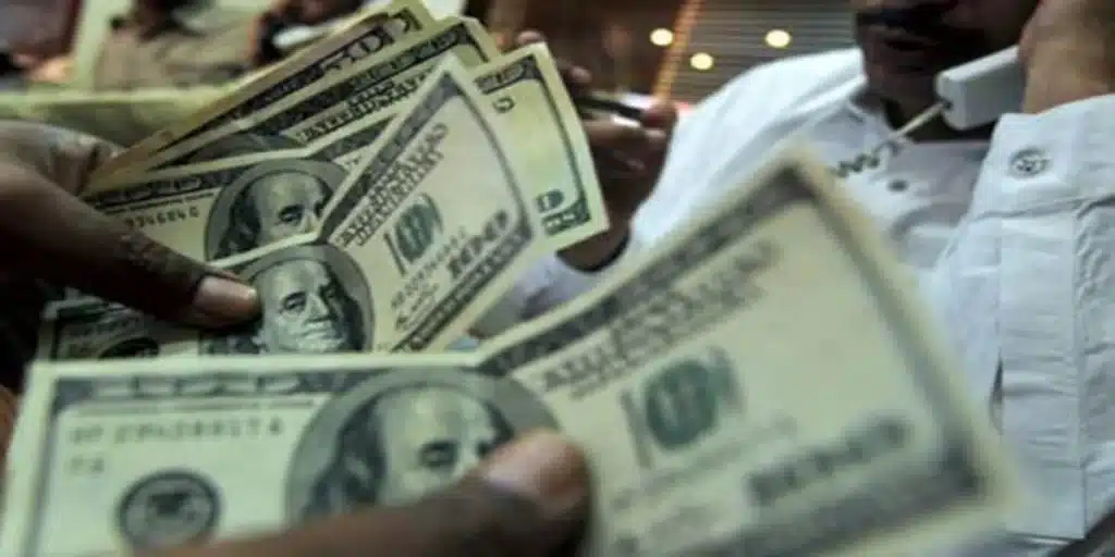 Pakistan’s foreign reserves to hit  billion