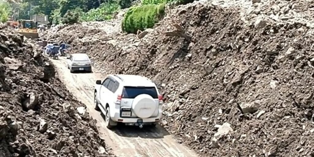 Babusar Highway partially reopened, search operations for missing continues in GB