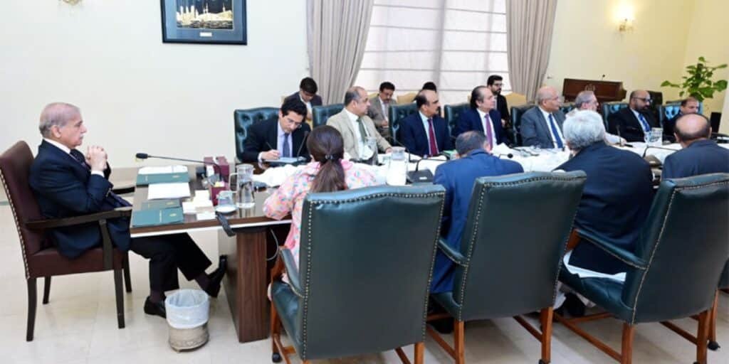 Digital transactions key for transparency, says PM Shehbaz