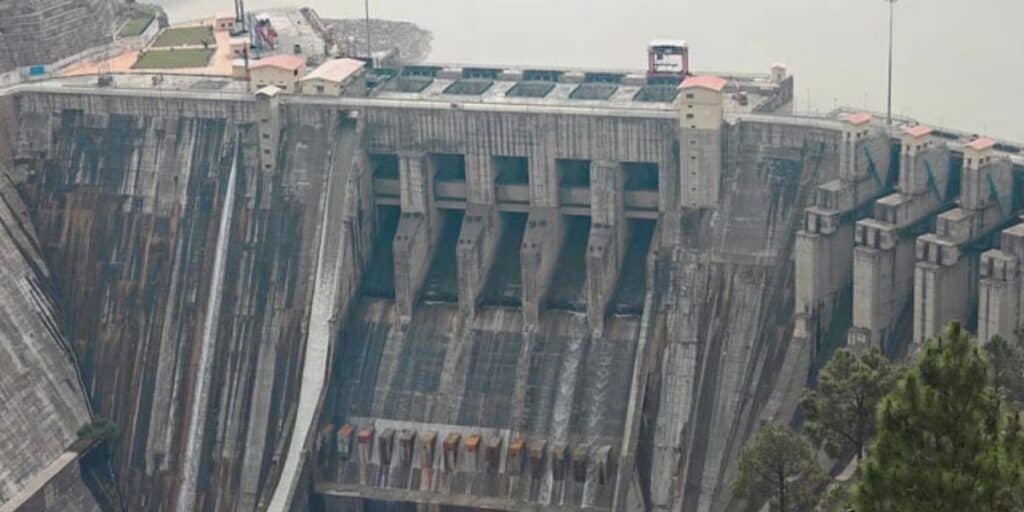 India seeks loan for construction of Kwar Dam in IIOJK over Chenab river